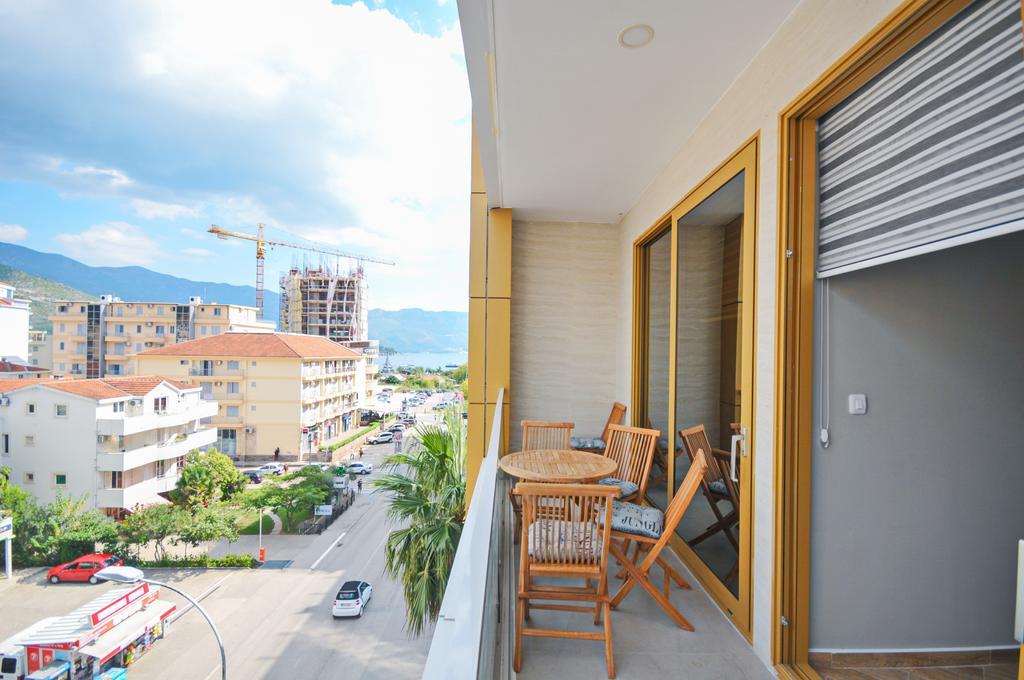 Sea Breeze Lux Apartments بودفا المظهر الخارجي الصورة