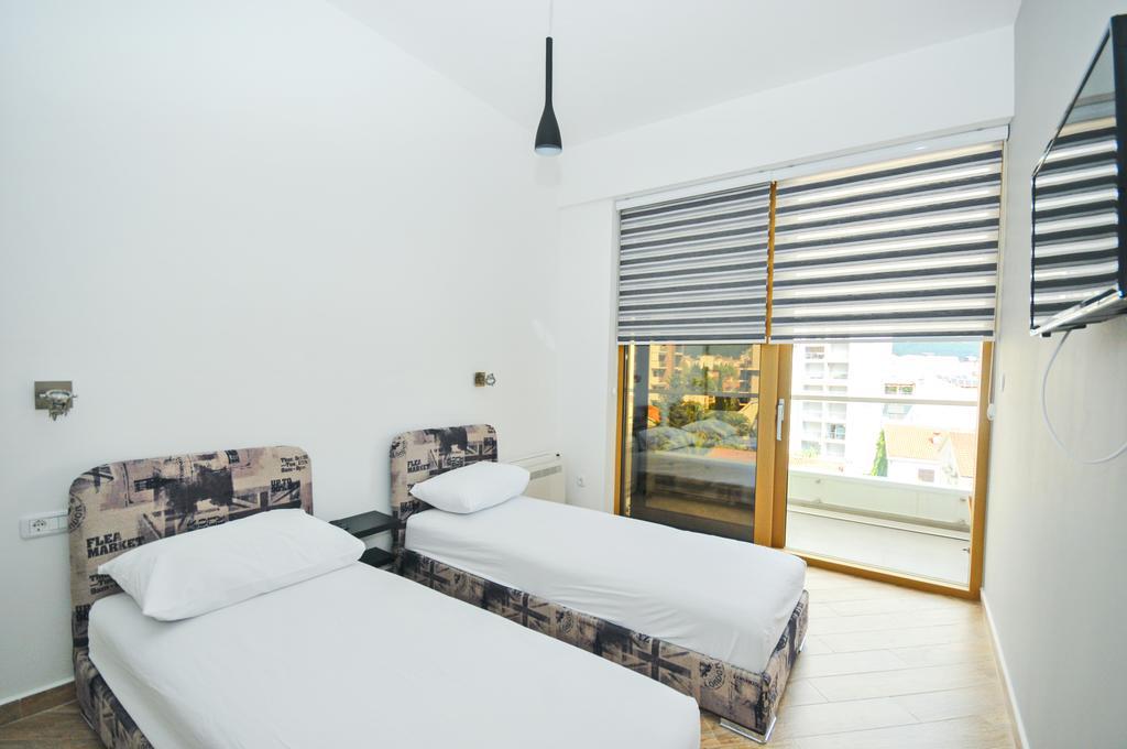 Sea Breeze Lux Apartments بودفا المظهر الخارجي الصورة