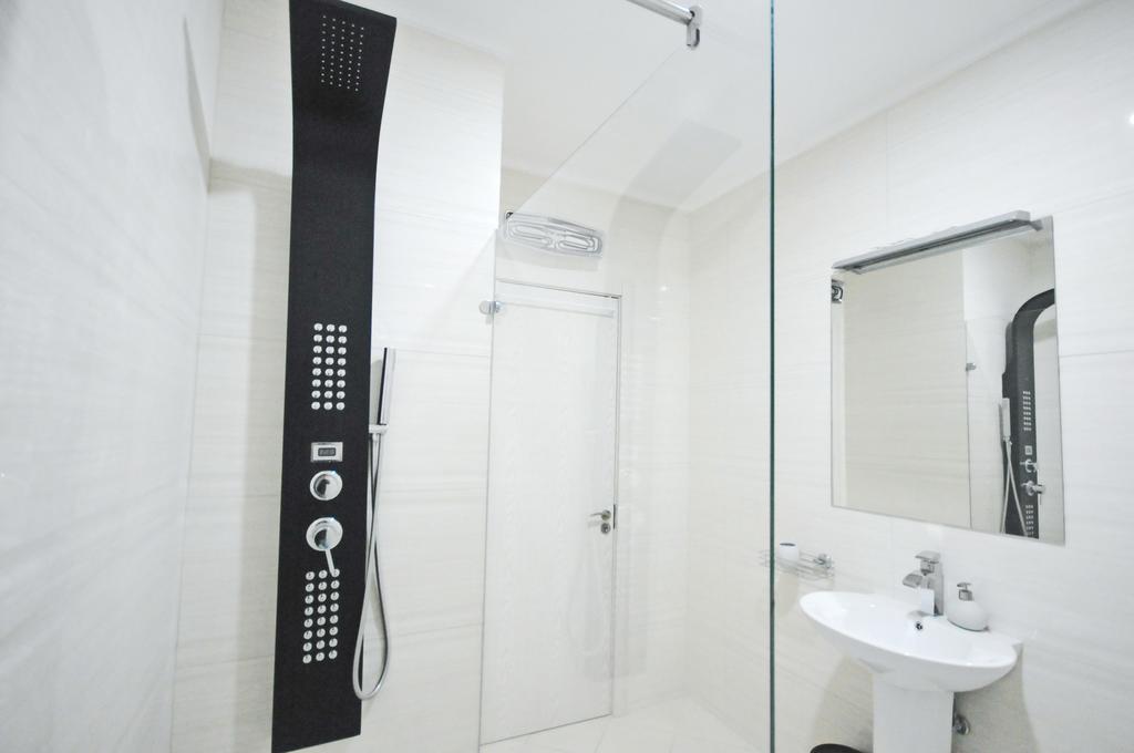 Sea Breeze Lux Apartments بودفا المظهر الخارجي الصورة