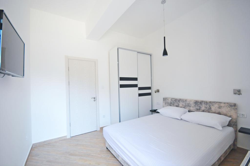 Sea Breeze Lux Apartments بودفا المظهر الخارجي الصورة