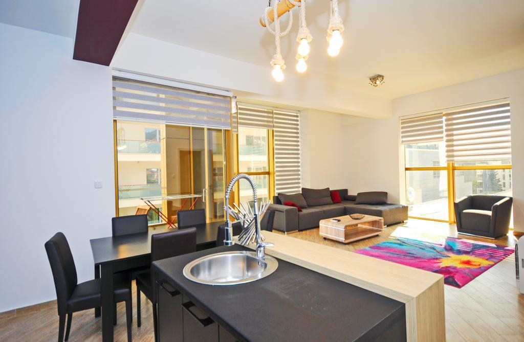 Sea Breeze Lux Apartments بودفا المظهر الخارجي الصورة