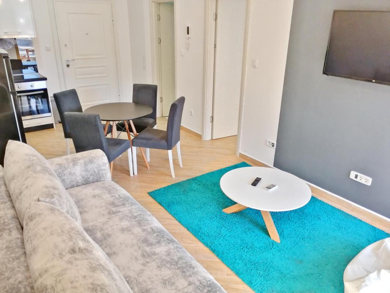 Sea Breeze Lux Apartments بودفا المظهر الخارجي الصورة