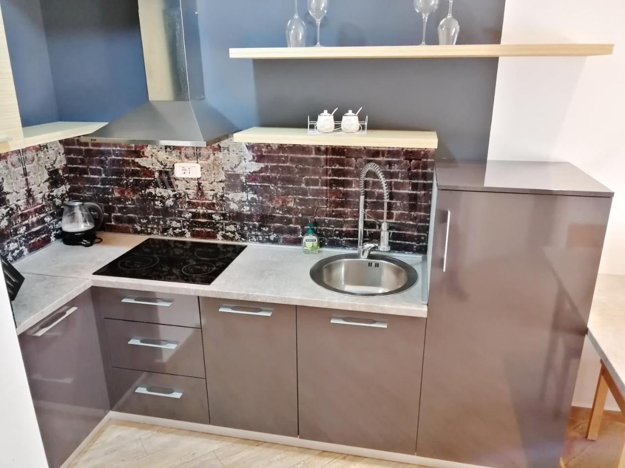 Sea Breeze Lux Apartments بودفا المظهر الخارجي الصورة