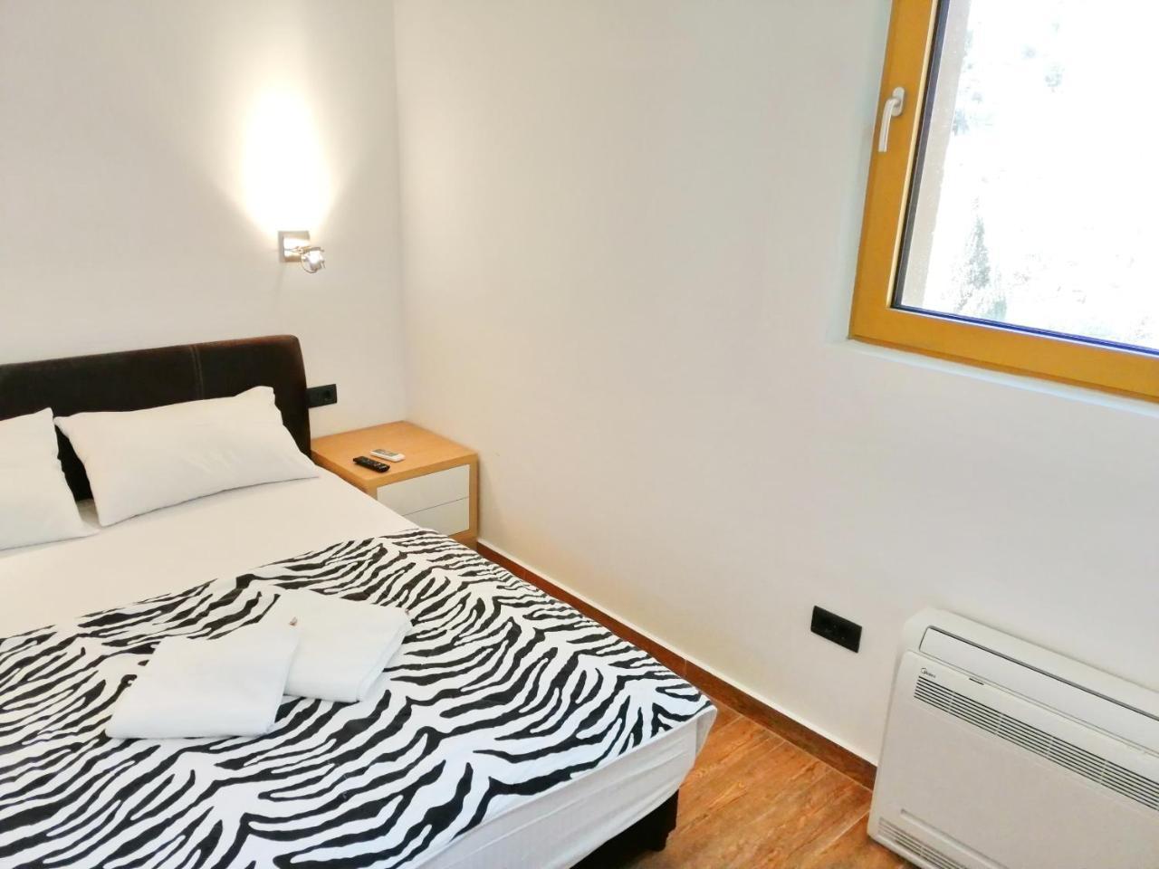 Sea Breeze Lux Apartments بودفا المظهر الخارجي الصورة