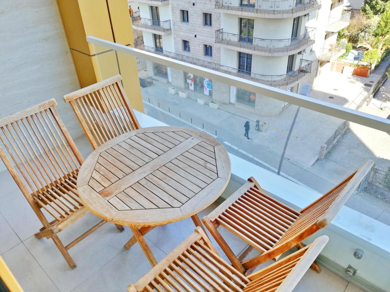Sea Breeze Lux Apartments بودفا المظهر الخارجي الصورة