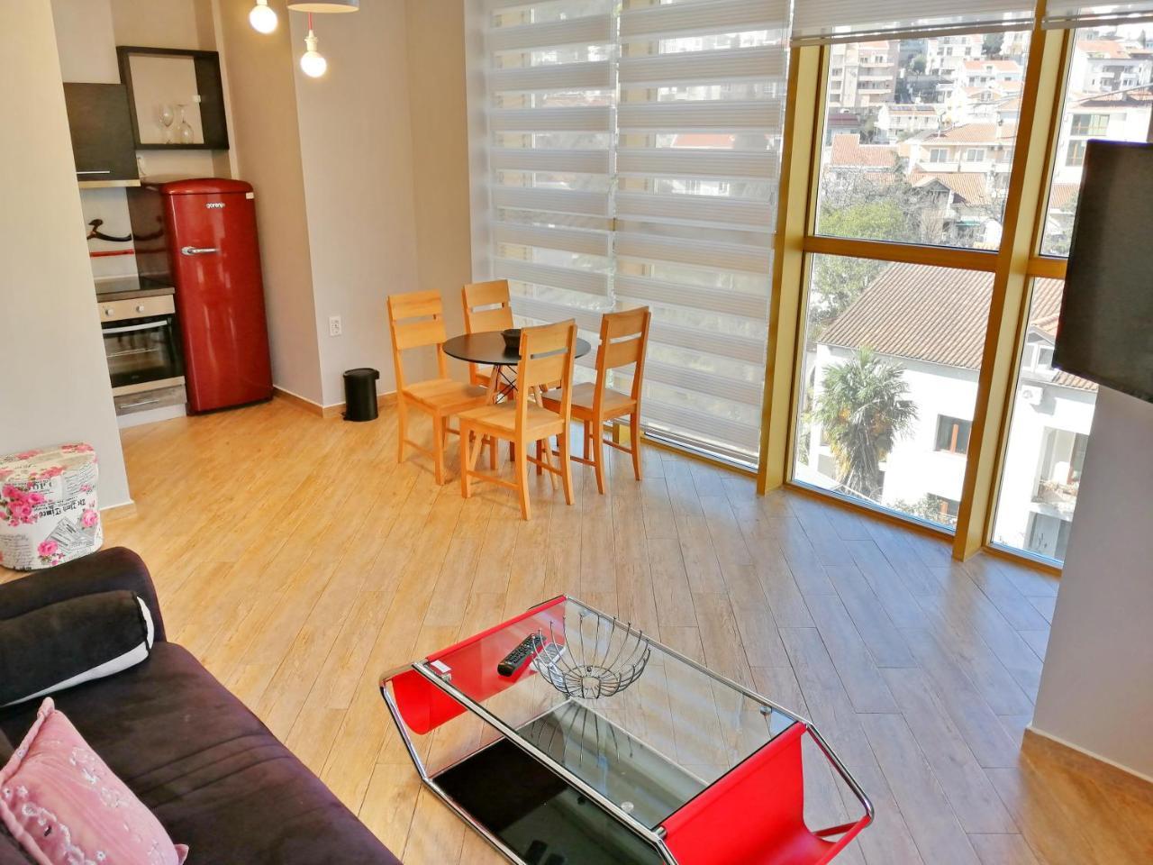 Sea Breeze Lux Apartments بودفا المظهر الخارجي الصورة