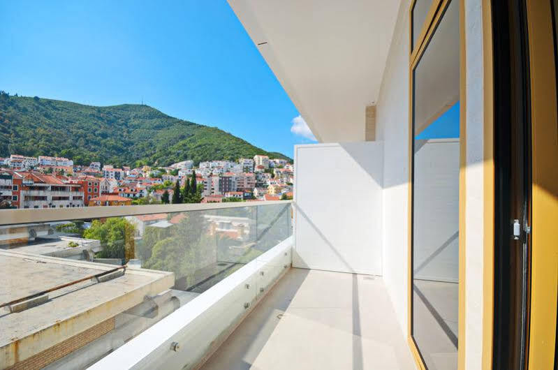 Sea Breeze Lux Apartments بودفا المظهر الخارجي الصورة